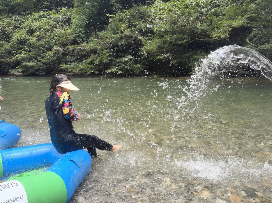包含世界水上漂流争霸赛，水流激荡中的极速快感的词条