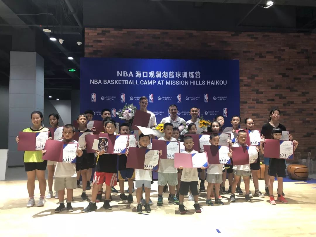 关于青少年篮球夏令营吸引国内外众多青少年参与，培养多元技能的信息