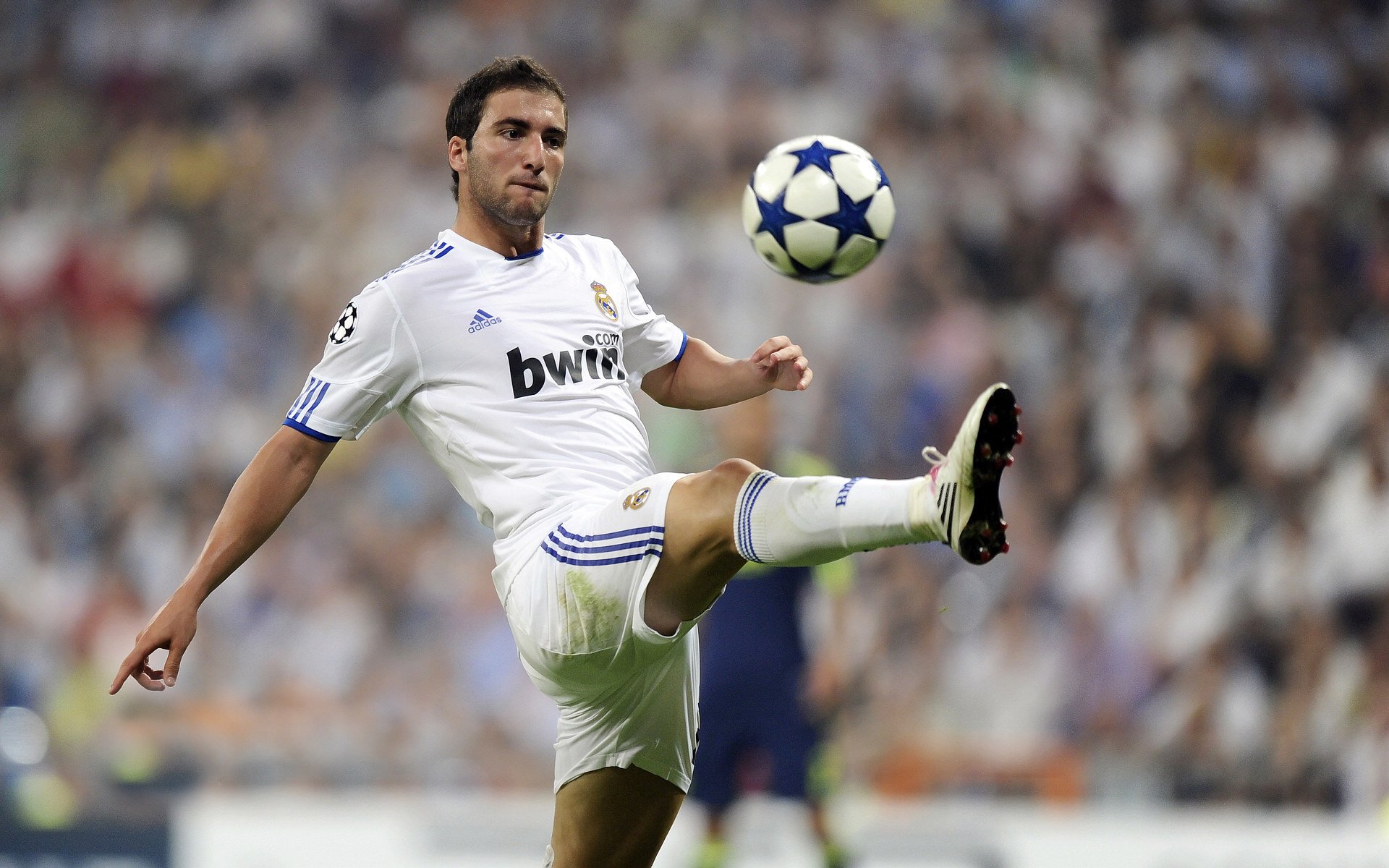 激烈争夺欧冠门票,西甲每场都精彩纷呈,西甲球队欧冠